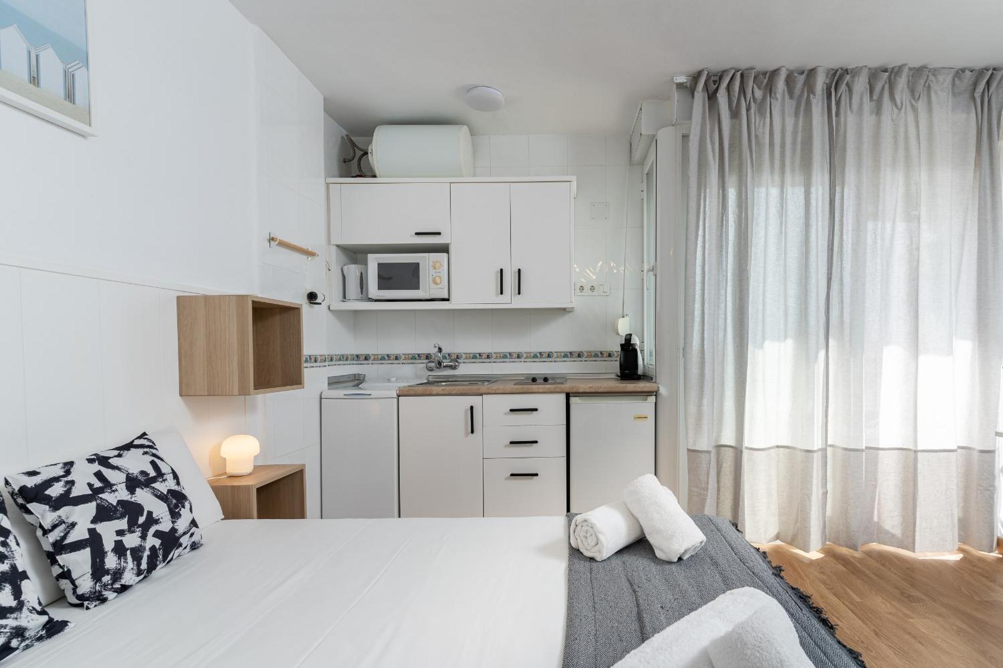 Blonzu Benin Apartment เบนัลมาเดนา ภายนอก รูปภาพ