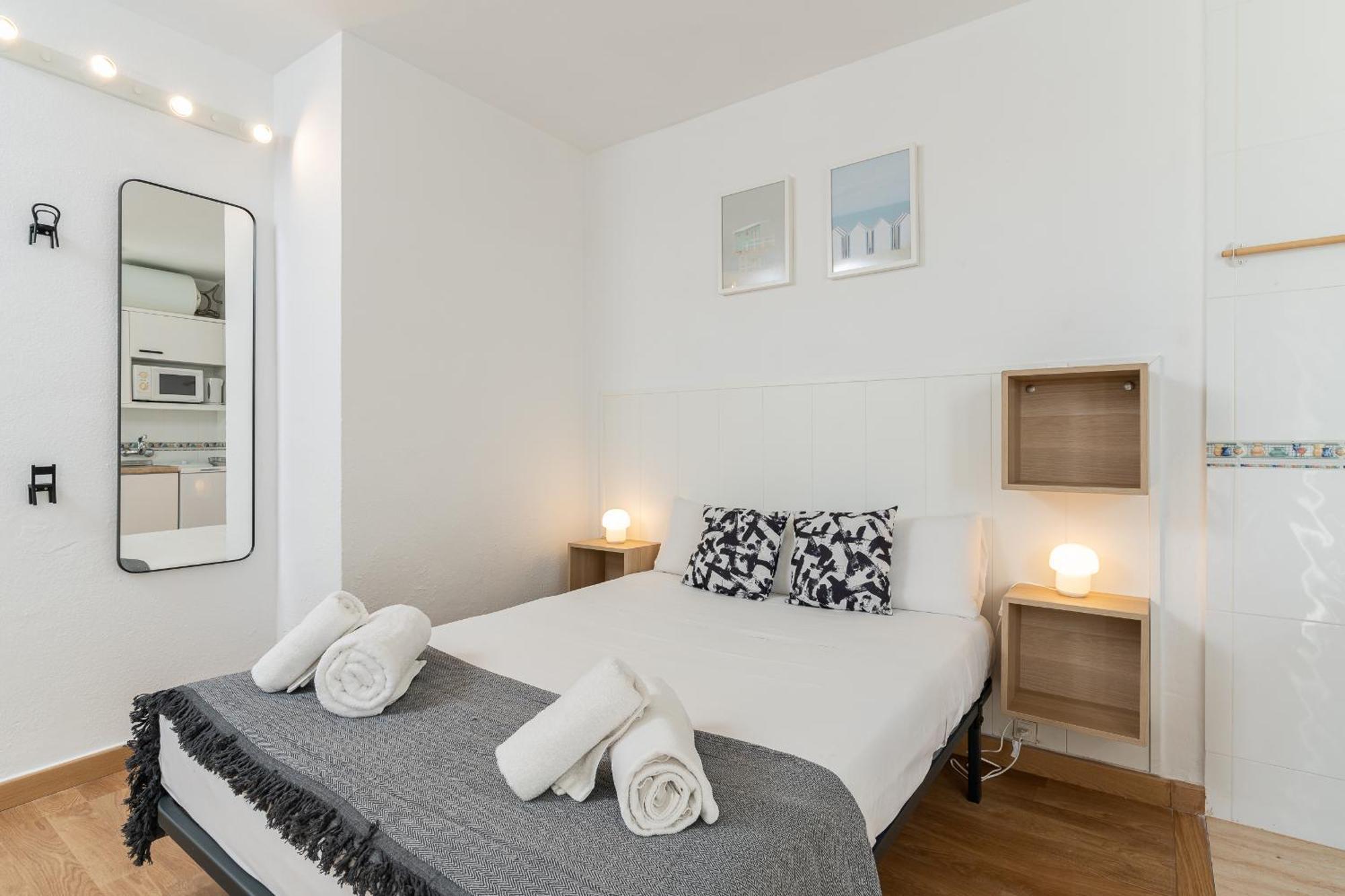 Blonzu Benin Apartment เบนัลมาเดนา ภายนอก รูปภาพ