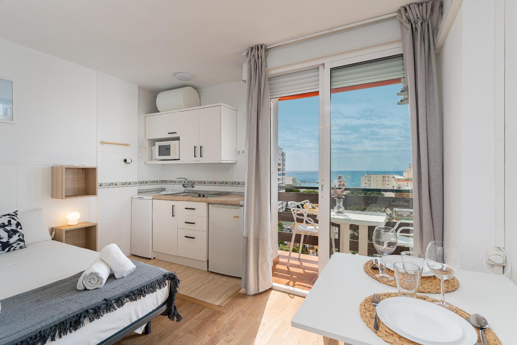 Blonzu Benin Apartment เบนัลมาเดนา ภายนอก รูปภาพ