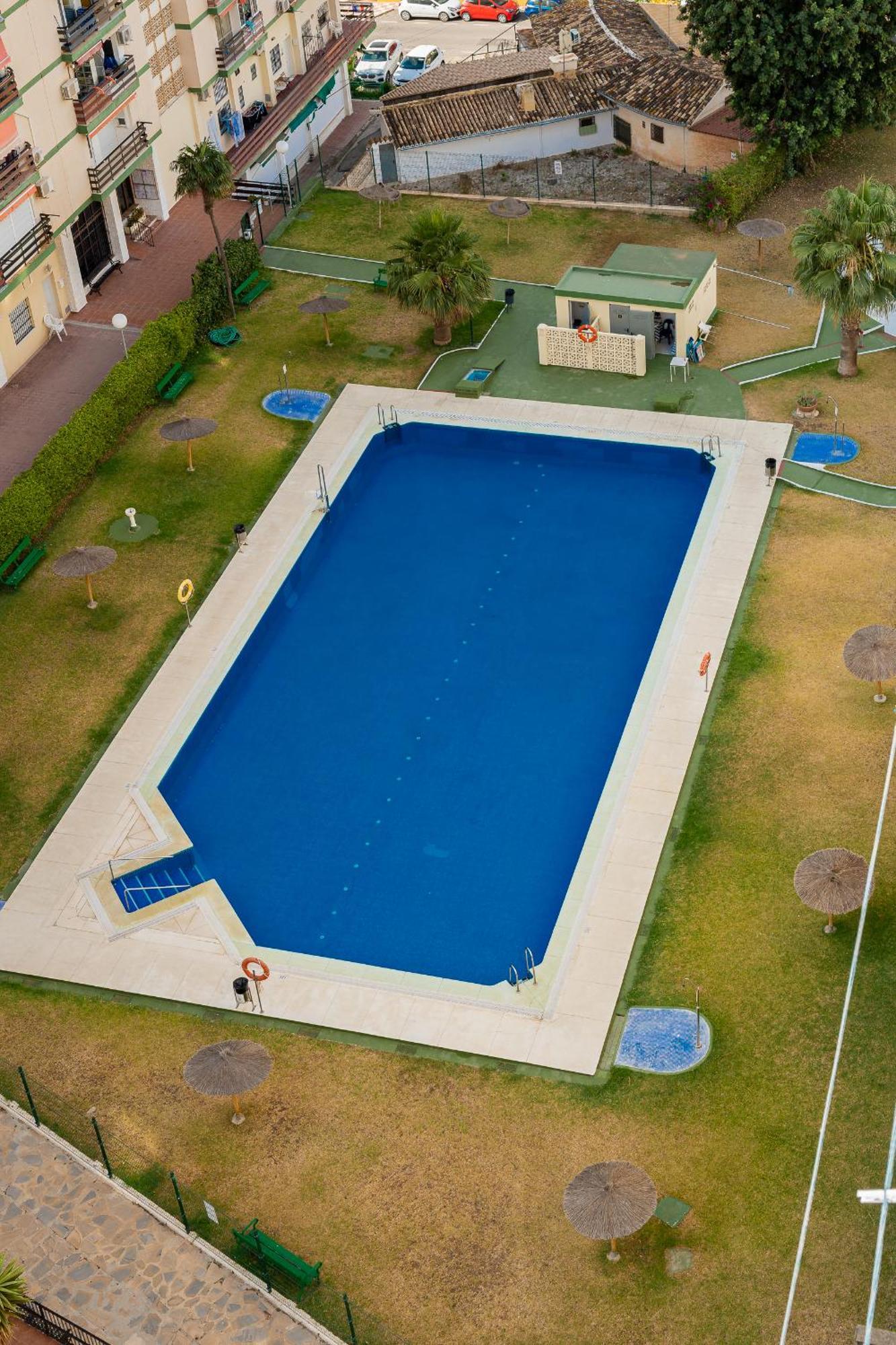Blonzu Benin Apartment เบนัลมาเดนา ภายนอก รูปภาพ